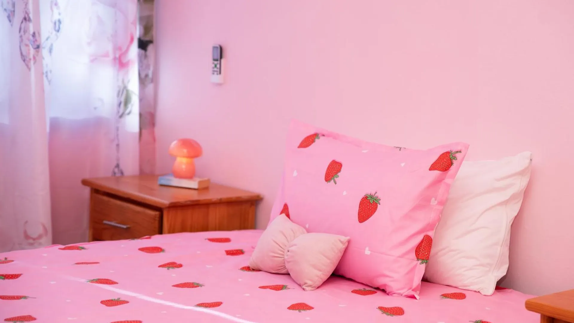 Pink Bliss Chic Mountain Getaway Pool Jarabacoa